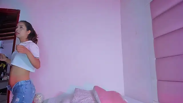 little-Emma online show from 4, 10, 2025