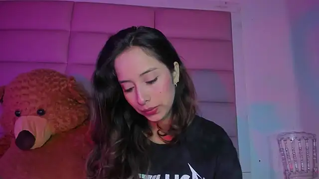 little-Emma online show from 19, 12, 2025