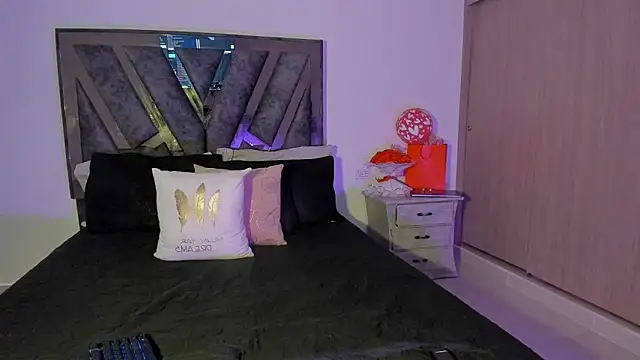 Snapshot of Deborah_Colins chatting on 17, 10, 2025 Deborah Colins online show from 17, 10, 2025