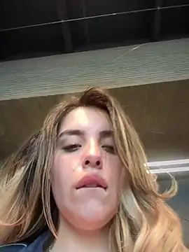 Snapshot of Alirawrz chatting on 12, 3, 2025 Alirawrz online show from 12, 3, 2025