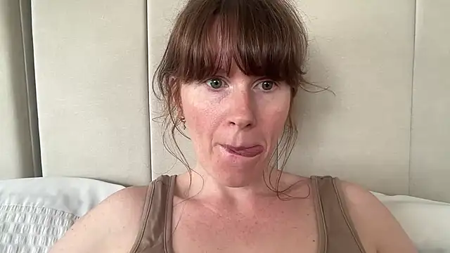 redheadrosie69 online show from 15, 6, 2026