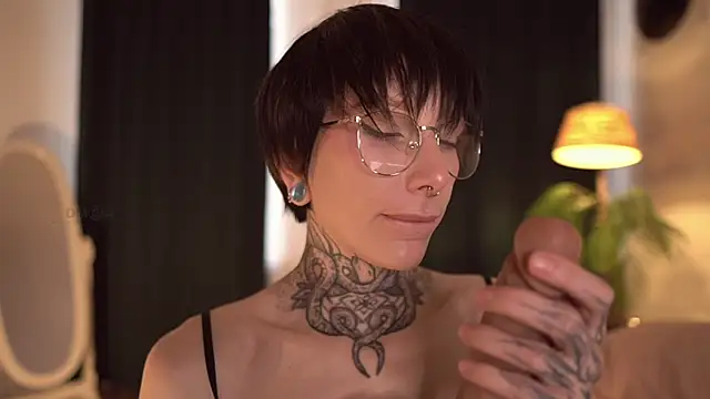 Snapshot of ifuckingtoy_ chatting on 20, 9, 2025 ifuckingtoy online show from 20, 9, 2025