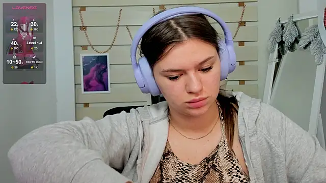 Josephine Kiss online show from 12, 1, 2025