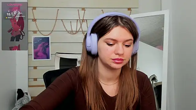 Josephine Kiss online show from 18, 1, 2025