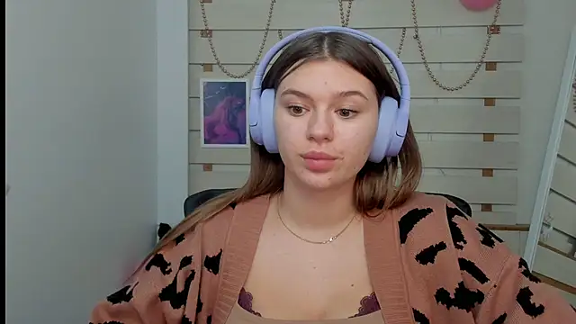 Josephine Kiss online show from 26, 2, 2025