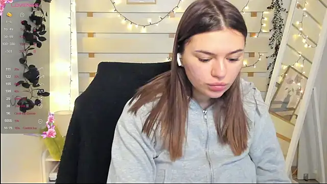 Josephine Kiss online show from 9, 1, 2026