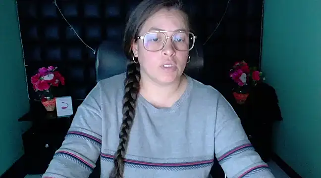 Snapshot of SaraThomso chatting on 28, 12, 2024 SaraThomso online show from 28, 12, 2024