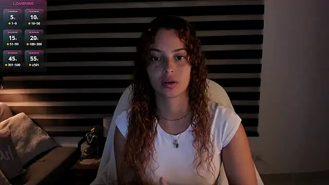 Snapshot of georgina_palacios chatting on 17, 12, 2025 georgina palacios online show from 17, 12, 2025