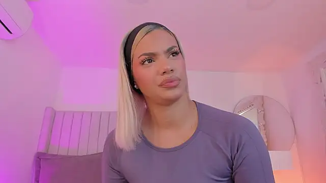 Shelynna azzul online show from 23, 2, 2026