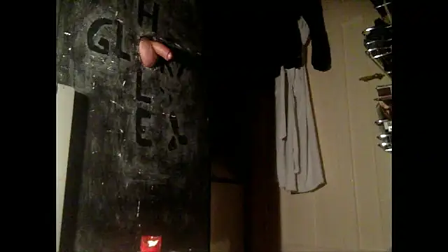 Snapshot of TweakyDude chatting on 26, 10, 2025 TweakyDude online show from 26, 10, 2025