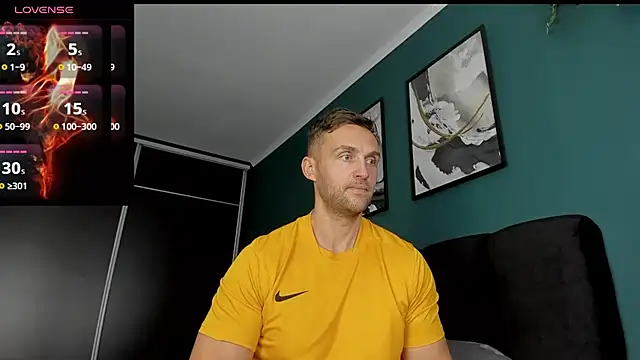 Snapshot of ShawnFucker2 chatting on 6, 1, 2025 ShawnFucker2 online show from 6, 1, 2025