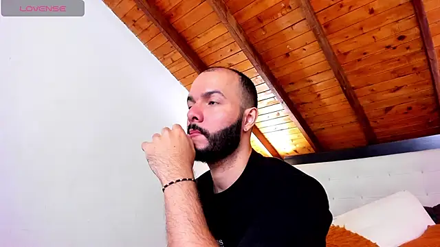 Tom Bailey online show from 12, 10, 2025