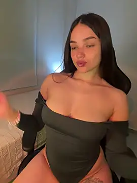 Snapshot of MisFrekcles_ chatting on 21, 3, 2025 MisFrekcles  online show from 21, 3, 2025