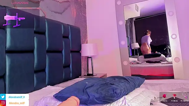 ALONDRAMILF online show from 9, 11, 2025