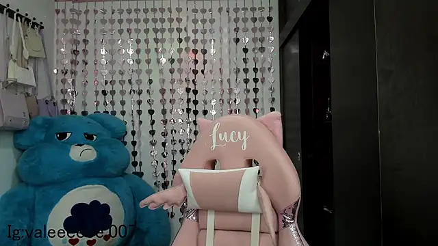 lucyy tay online show from 7, 12, 2024