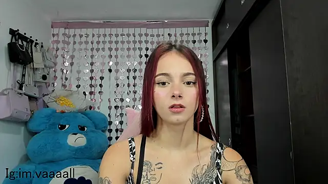 lucyy tay online show from 13, 2, 2025