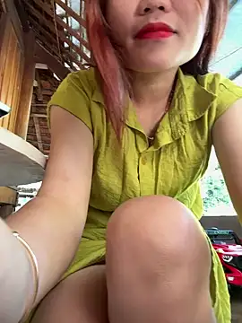 Snapshot of Emily_9xx chatting on 3, 12, 2024 Emily 9xx online show from 3, 12, 2024