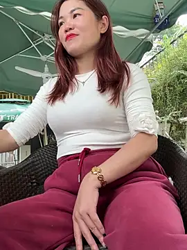 Snapshot of Emily_9xx chatting on 25, 12, 2024 Emily 9xx online show from 25, 12, 2024