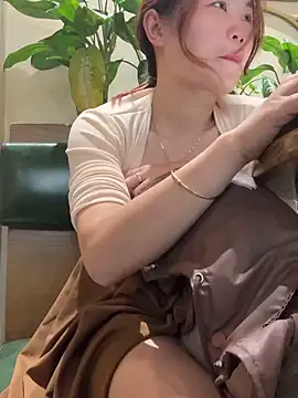 Snapshot of Emily_9xx chatting on 18, 3, 2025 Emily 9xx online show from 18, 3, 2025