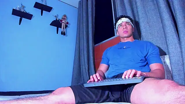 Snapshot of Stefann_salvatoree chatting on 19, 1, 2025 Stefann salvatoree online show from 19, 1, 2025