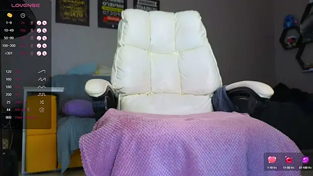 Snapshot of _Queen_lady_ chatting on 28, 9, 2025  Queen lady  online show from 28, 9, 2025