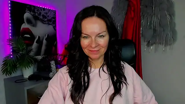 HelenLuxx online show from 19, 3, 2026