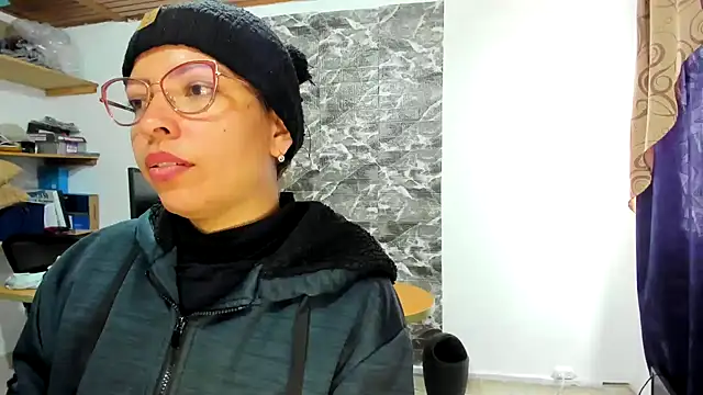 THEBOSSLARA online show from 18, 2, 2025