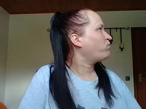 Snapshot of _squirty_cum_lady_ chatting on 13, 9, 2025 squirty cum lady online show from 13, 9, 2025