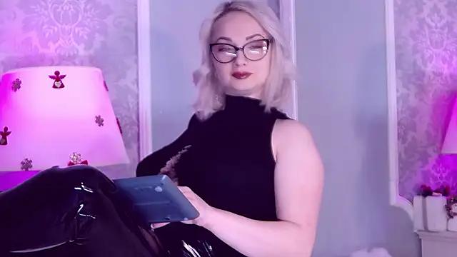 EllianaReese online show from 17, 1, 2026