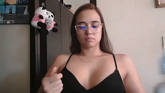 trianabell online show from 3, 7, 2026