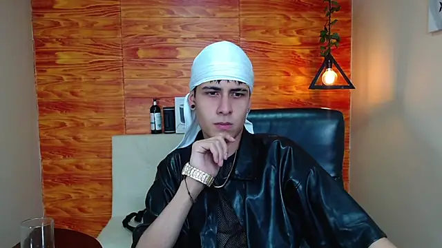 Bastiaan 28 online show from 14, 1, 2025