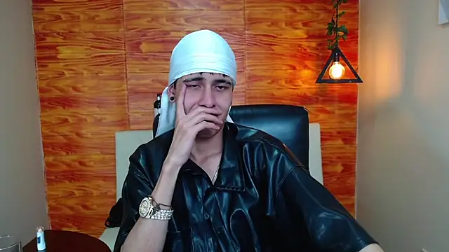 Bastiaan 28 online show from 14, 1, 2025