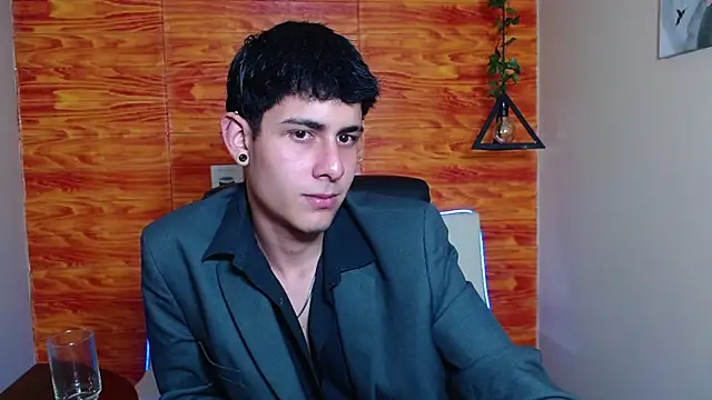 Bastiaan 28 online show from 18, 1, 2025