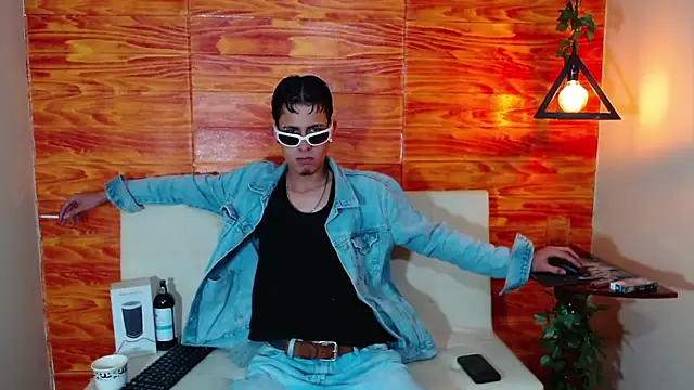 Bastiaan 28 online show from 9, 3, 2025