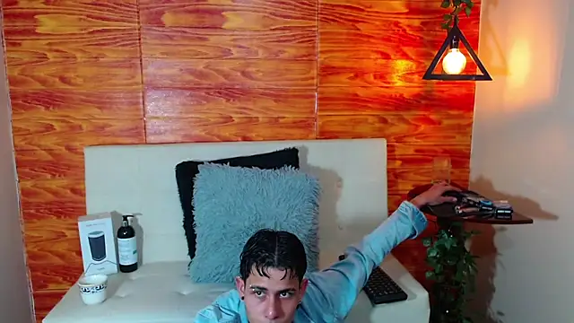 Bastiaan 28 online show from 9, 3, 2025