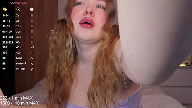 Snapshot of HANNA_MONTANAS chatting on 21, 10, 2025 HANNA MONTANAS online show from 21, 10, 2025