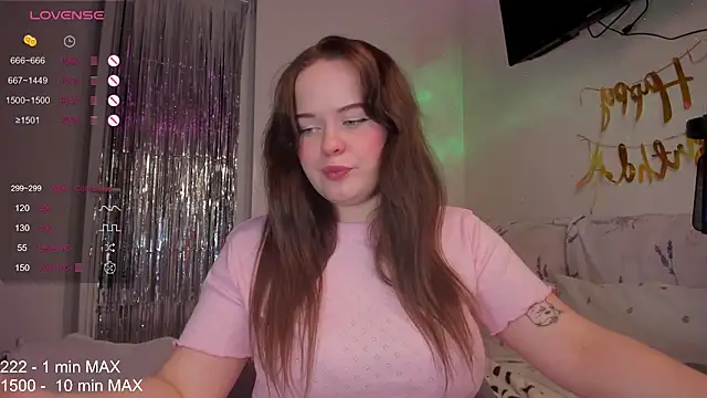 Snapshot of HANNA_MONTANAS chatting on 5, 12, 2025 HANNA MONTANAS online show from 5, 12, 2025