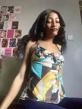 Snapshot of GoddessVee chatting on 1, 2, 2025 GoddessVee online show from 1, 2, 2025