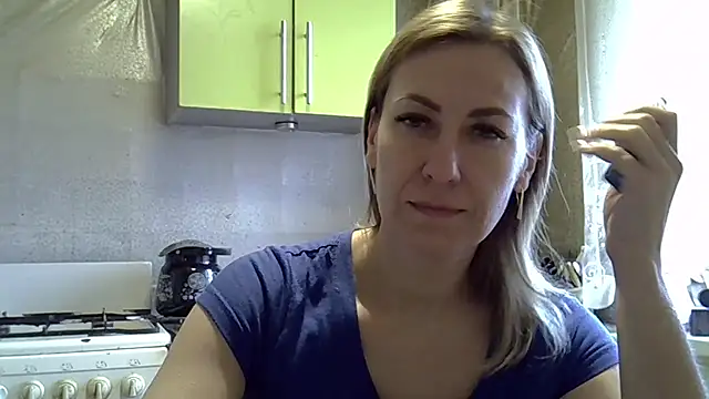 Snapshot of AshleyXHoney chatting on 5, 12, 2024 AshleyXHoney online show from 5, 12, 2024