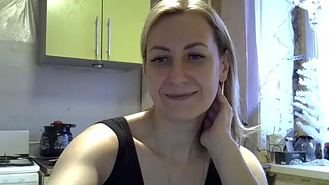 Snapshot of AshleyXHoney chatting on 23, 12, 2024 AshleyXHoney online show from 23, 12, 2024