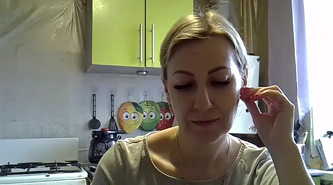 Snapshot of AshleyXHoney chatting on 3, 2, 2025 AshleyXHoney online show from 3, 2, 2025