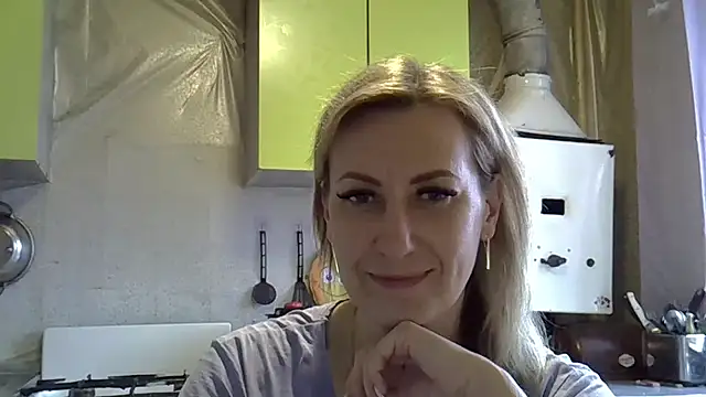 Snapshot of AshleyXHoney chatting on 15, 3, 2025 AshleyXHoney online show from 15, 3, 2025