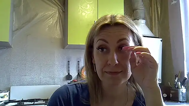 Snapshot of AshleyXHoney chatting on 21, 3, 2025 AshleyXHoney online show from 21, 3, 2025