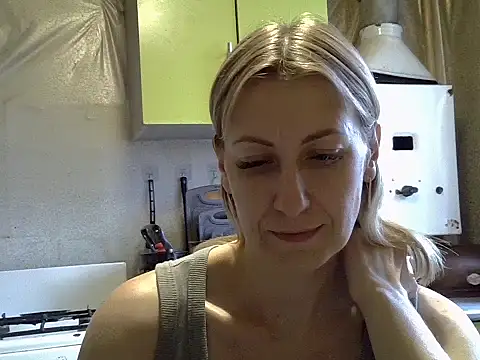 Snapshot of AshleyXHoney chatting on 24, 9, 2025 AshleyXHoney online show from 24, 9, 2025