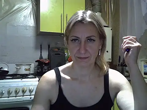 Snapshot of AshleyXHoney chatting on 18, 10, 2025 AshleyXHoney online show from 18, 10, 2025