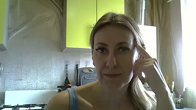 Snapshot of AshleyXHoney chatting on 17, 3, 2026 AshleyXHoney online show from 17, 3, 2026