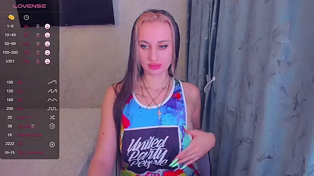 Snapshot of Cherry-Legenda chatting on 15, 12, 2024 Cherry-Legenda online show from 15, 12, 2024