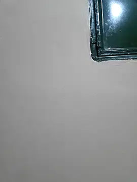 julietunderwoood online show from 2, 11, 2025