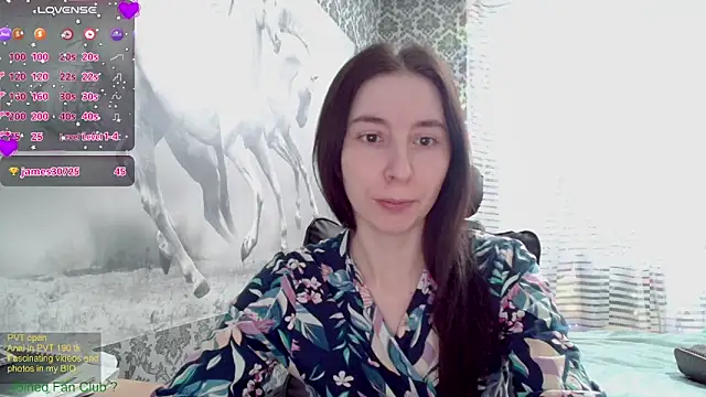 Snapshot of Wowpornoo chatting on 15, 2, 2025 Wowpornoo online show from 15, 2, 2025