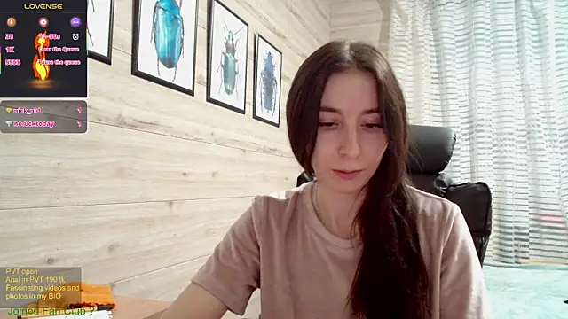 Snapshot of Wowpornoo chatting on 5, 3, 2025 Wowpornoo online show from 5, 3, 2025